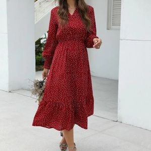 V-neck dress with long sleeves
